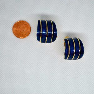 Vintage 80s Look Clip Hoop Earring